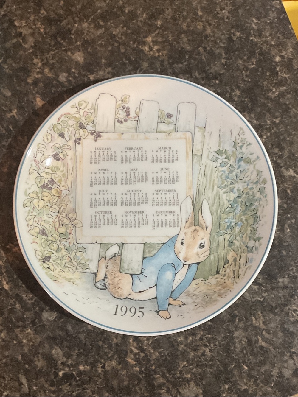 Peter Rabbit 1995 Calendar plate